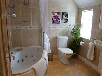 Grove House B And B Solihull Ngoại thất bức ảnh